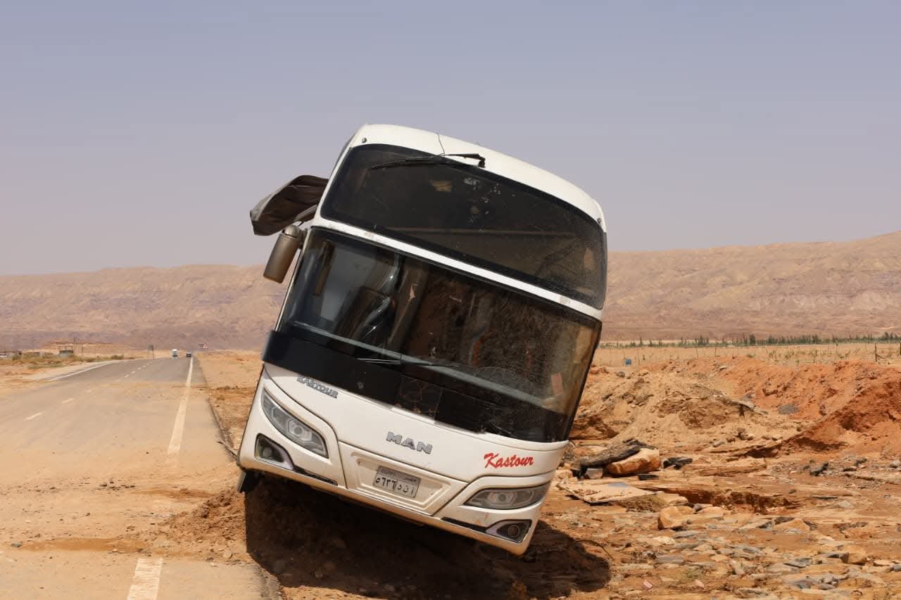 تحرك عاجل من محافظ جنوب سيناء لاحتواء تداعيات سيول سانت كاترين.. لجنة ميدانية تبدأ حصر الأضرار في وادي سعال