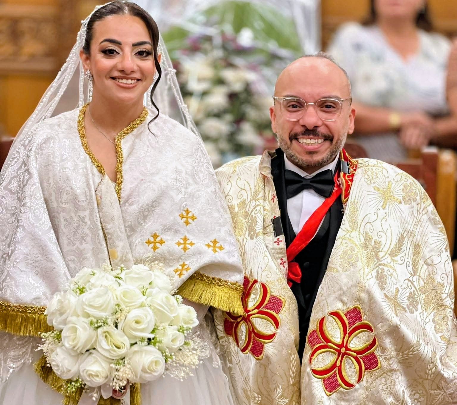 زفاف الفنان مينا أبو الدهب يشعل السوشيال ميديا.. لقطات رومانسية ورسالة مؤثرة لزوجته بعد عقد القران