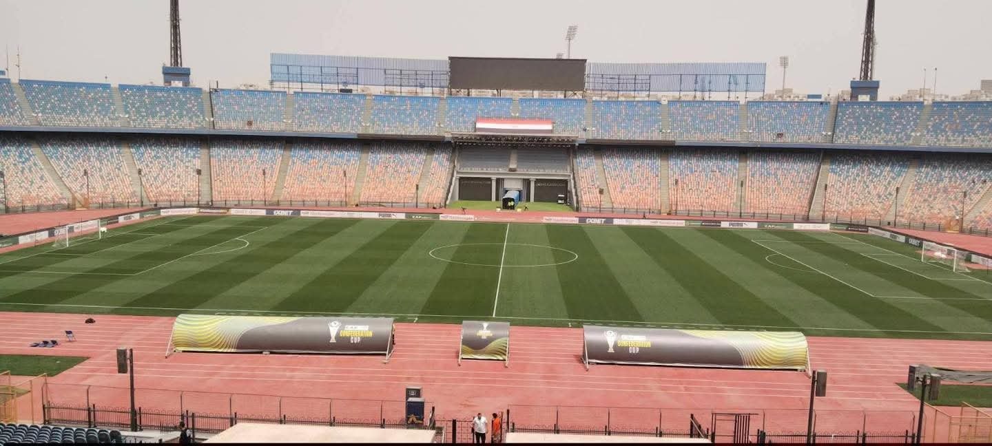 ستاد القاهرة يتأهب لقمة نارية بين الزمالك وشباب بلوزداد في نصف نهائي الكونفدرالية