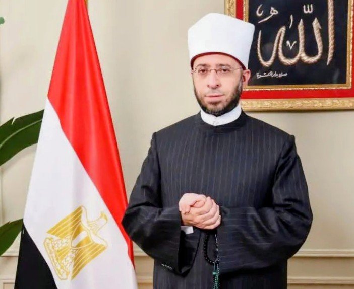 وزير الأوقاف يهنئ أيمن عبد الغني بتكليفه بتسيير أعمال وكالة الأزهر.. إشادة بدوره في تعزيز الفكر المستنير