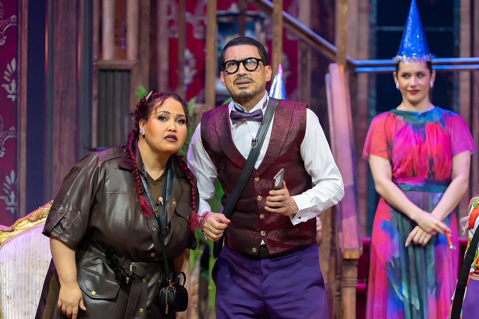 أحمد عيد يشارك لقطات من “جريمة في فندق السعادة” في الرياض.. كواليس كوميدية وتفاعل جماهيري لافت