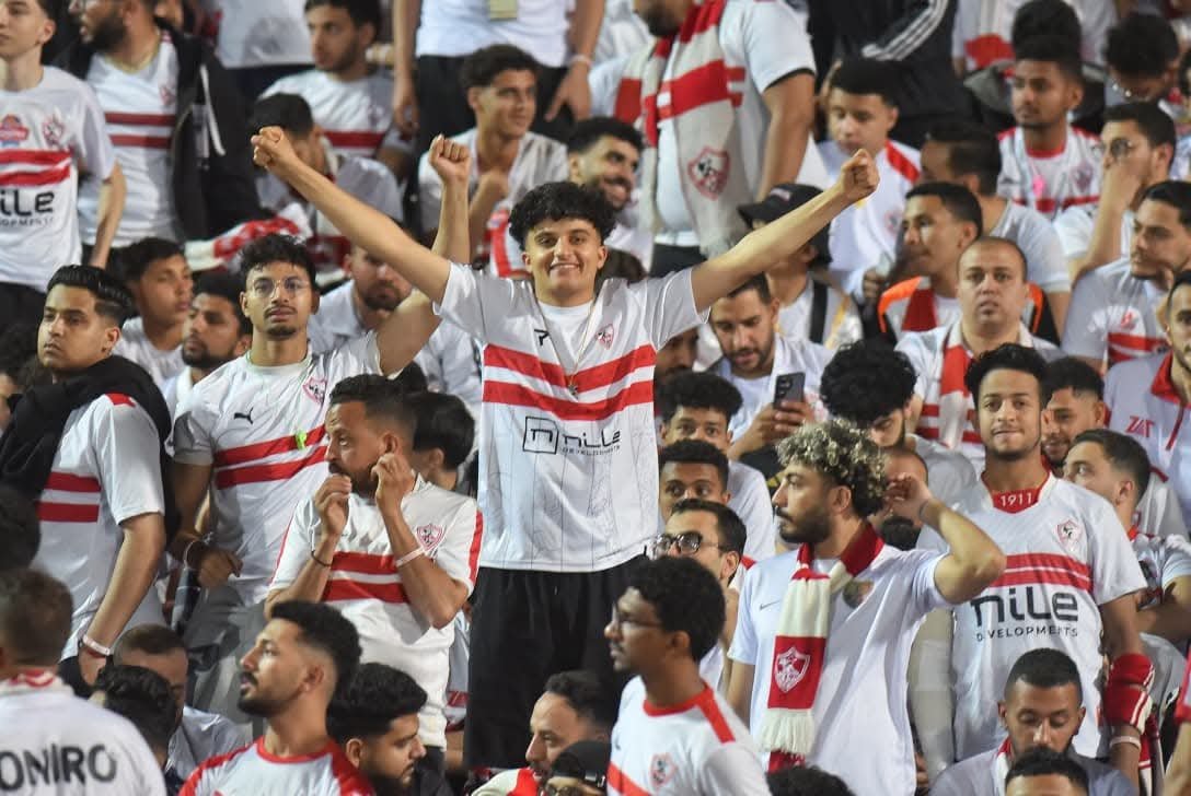 زلزال أبيض في استاد القاهرة.. جمهور الزمالك يشعل الأجواء قبل قمة بيراميدز
