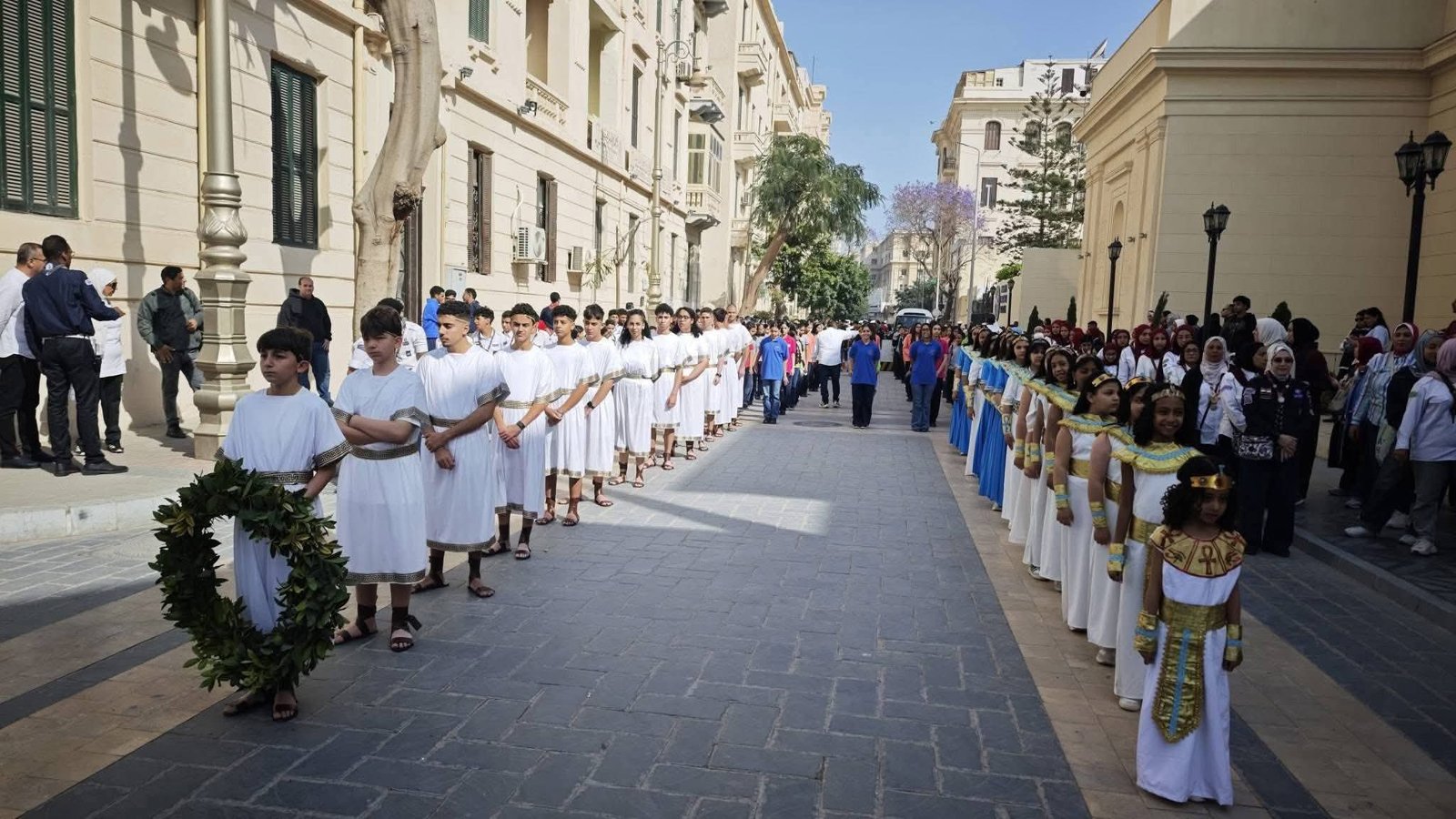 الإسكندرية تحتفل بيوم التأسيس بموكب حضاري من المتحف اليوناني الروماني إلى مكتبة الإسكندرية
