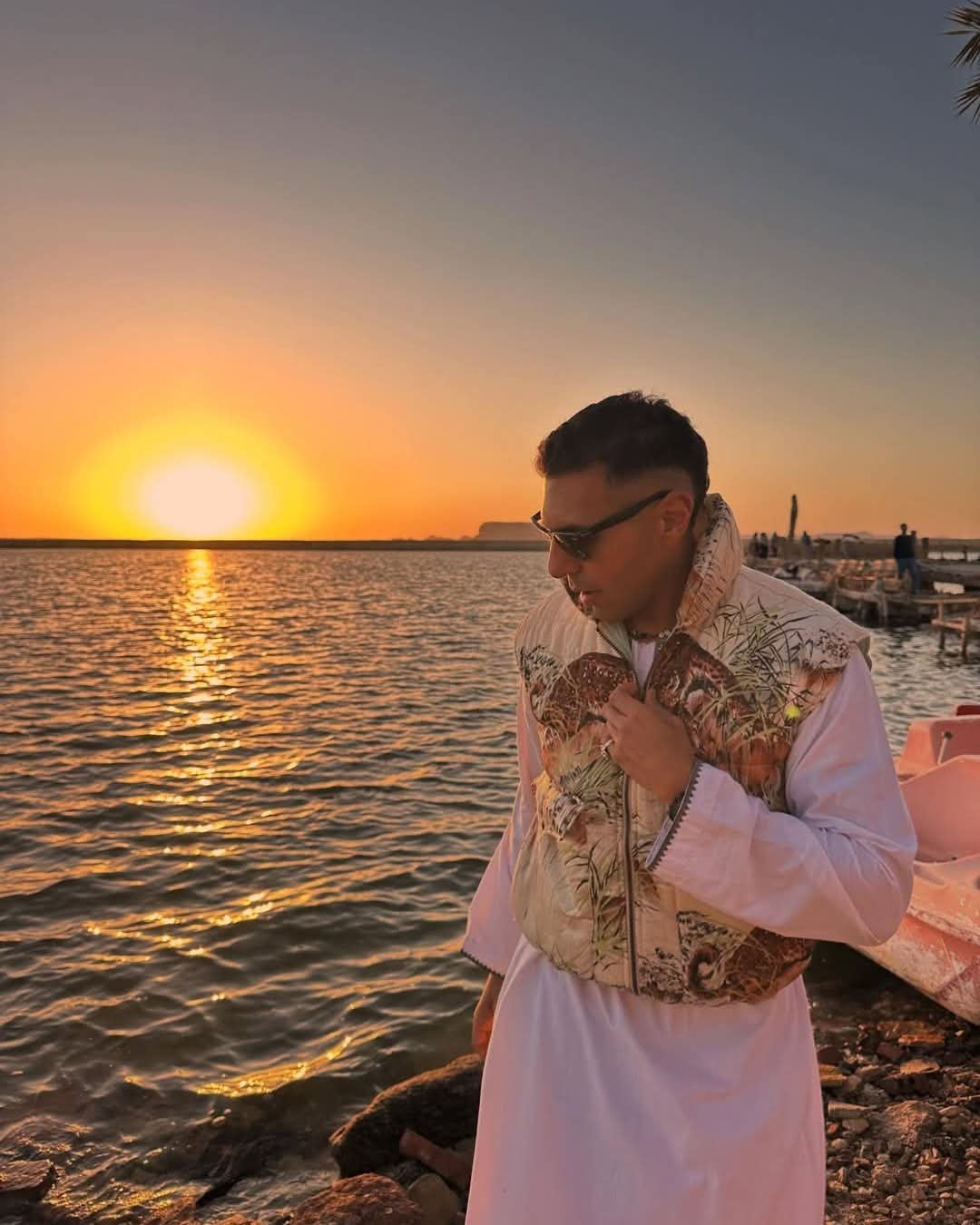 حسن أبو الروس في سيوة.. صور جديدة من قلب الصحراء تثير إعجاب الجمهور على إنستجرام