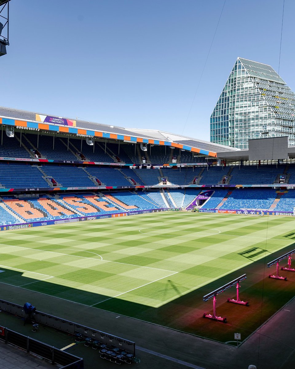 عاجل … حريق هائل يدمر غرفة تبديل الملابس في نادي بازل