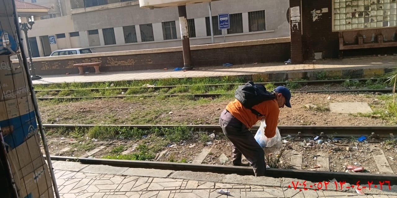محافظ الإسكندرية يوجّه برفع 200 طن مخلفات من مسار الترام لتعزيز الانضباط الحضاري والسيولة المرورية