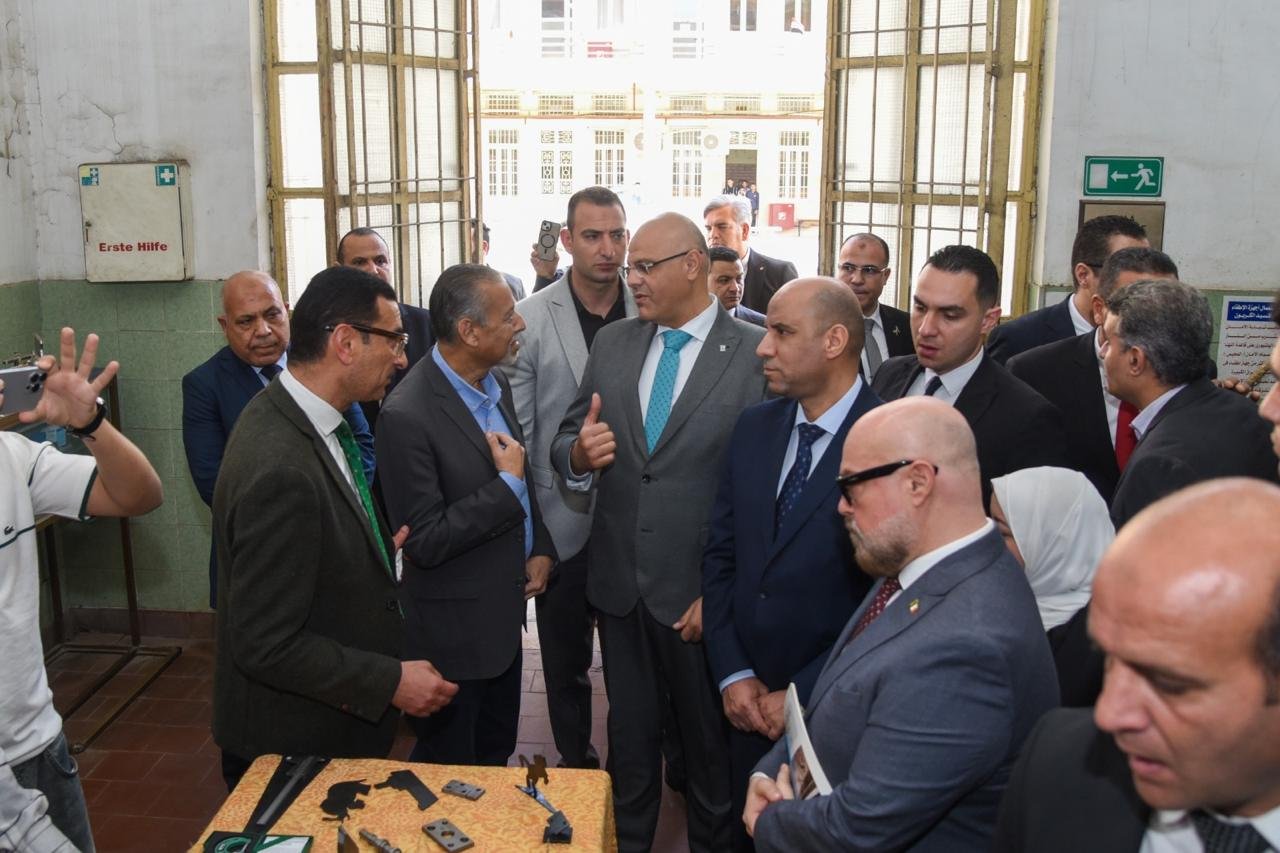 1200 منحة مجانية.. وزير العمل ومحافظ الإسكندرية يحتفلان بتخريج دفعات جديدة من “دون بوسكو”