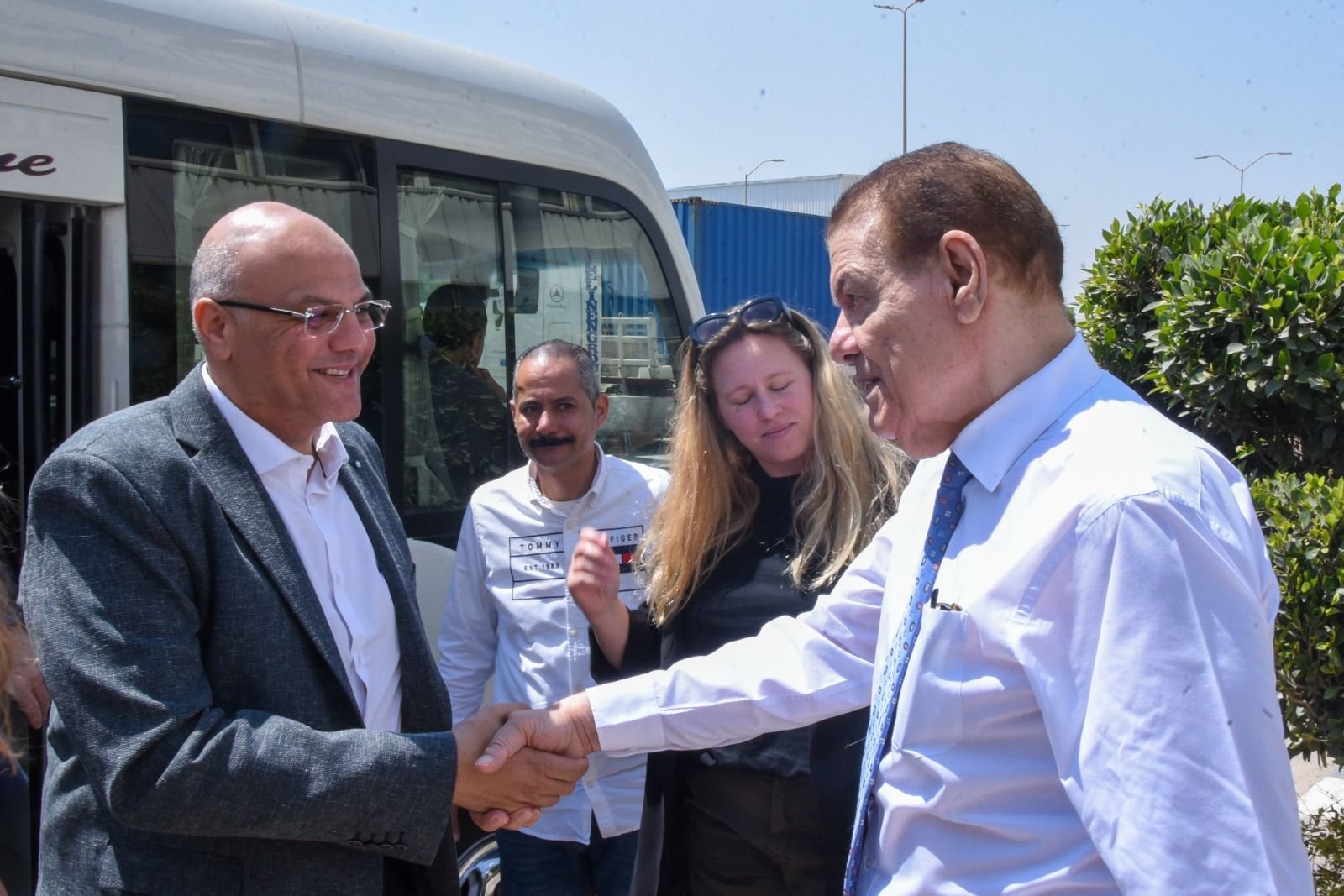 محافظ الإسكندرية ووفد الاتحاد الأوروبي يتفقدان المنطقة الحرة العامة بالعامرية لتعزيز الاستثمار