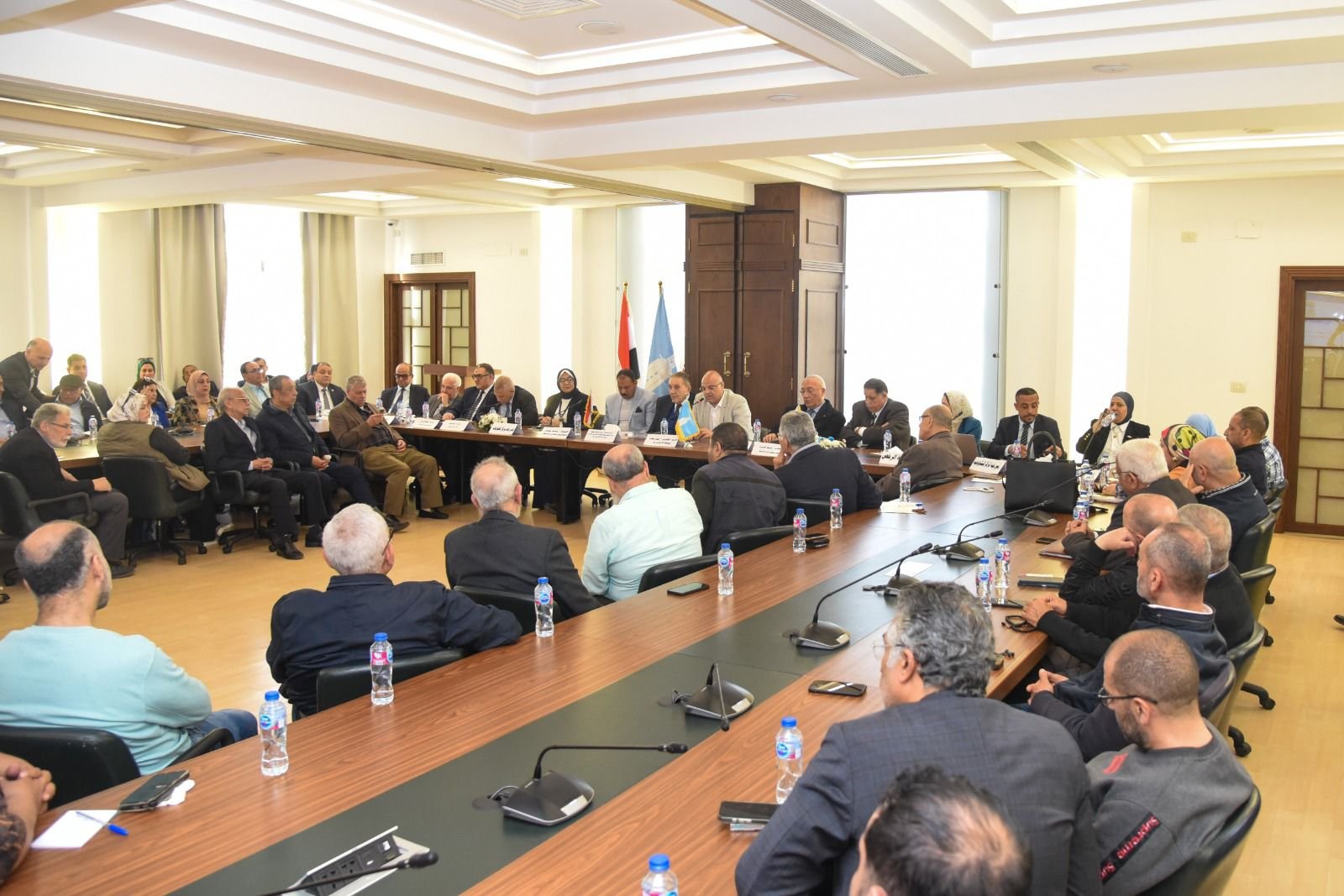 محافظ الإسكندرية يعلن إطلاق أول "شباك موحد" لتراخيص المحال العامة داخل الغرفة التجارية
