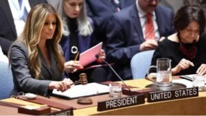 ميلانيا ترامب تنفي علاقتها بإبستين وتطالب الكونغرس بجلسات استماع علنية للضحايا 2 ميلانيا ترامب تنفي علاقتها بإبستين وتطالب الكونغرس بجلسات استماع علنية للضحايا