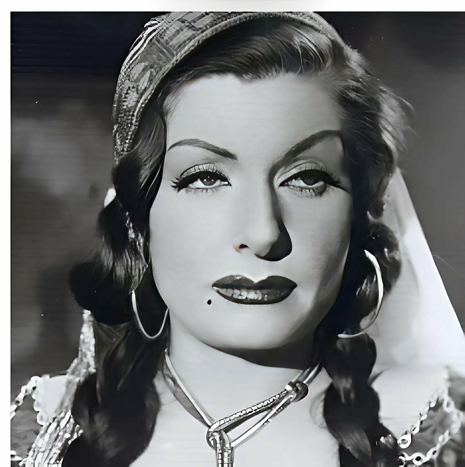 زوزو شكيب.. مسيرة فنية حافلة بين المسرح والسينما حتى رحيلها قبل عرض آخر أعمالها