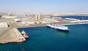 إعادة فتح ميناء نويبع البحري واستئناف الحركة الملاحية بعد تحسن الطقس