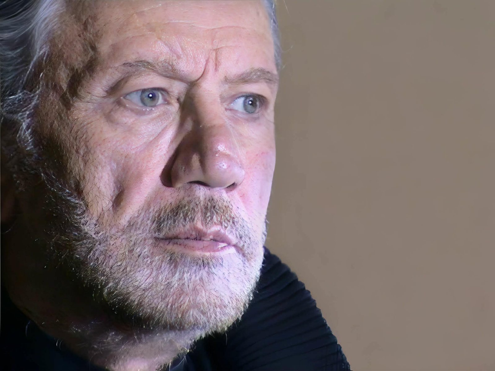 فؤاد شرف الدين.. “الكابتن” الذي صنع بصمة خاصة في سينما الأكشن اللبنانية