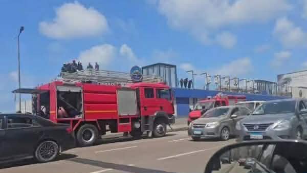 حريق بمطعم أعلى كوبري سيدي جابر بالإسكندرية يسفر عن إصابة 3 أشخاص 2 حريق بمطعم أعلى كوبري سيدي جابر بالإسكندرية يسفر عن إصابة 3 أشخاص