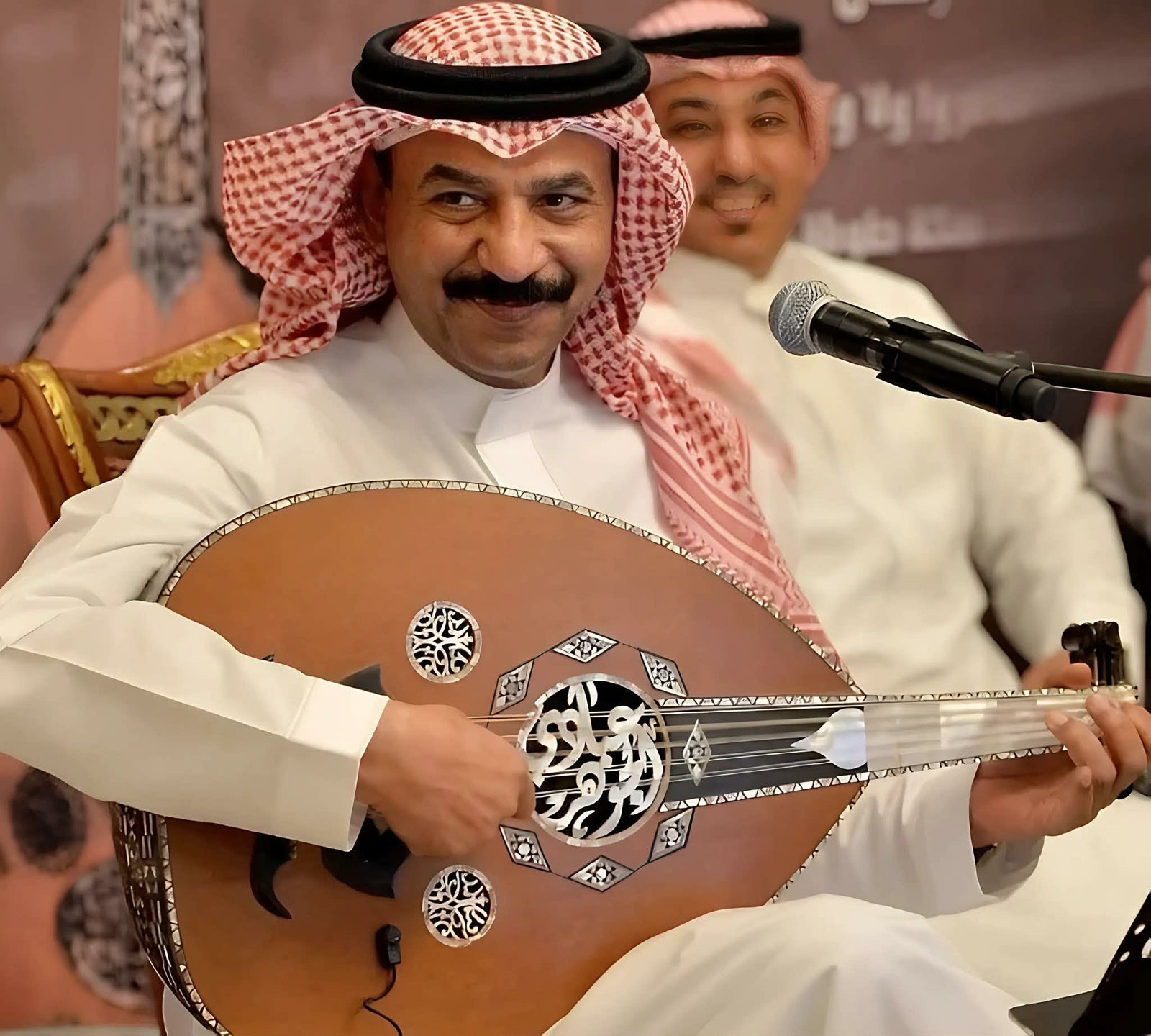 عبادي الجوهر.. رحلة “أخطبوط العود” من اليُتم إلى قمة الطرب العربي