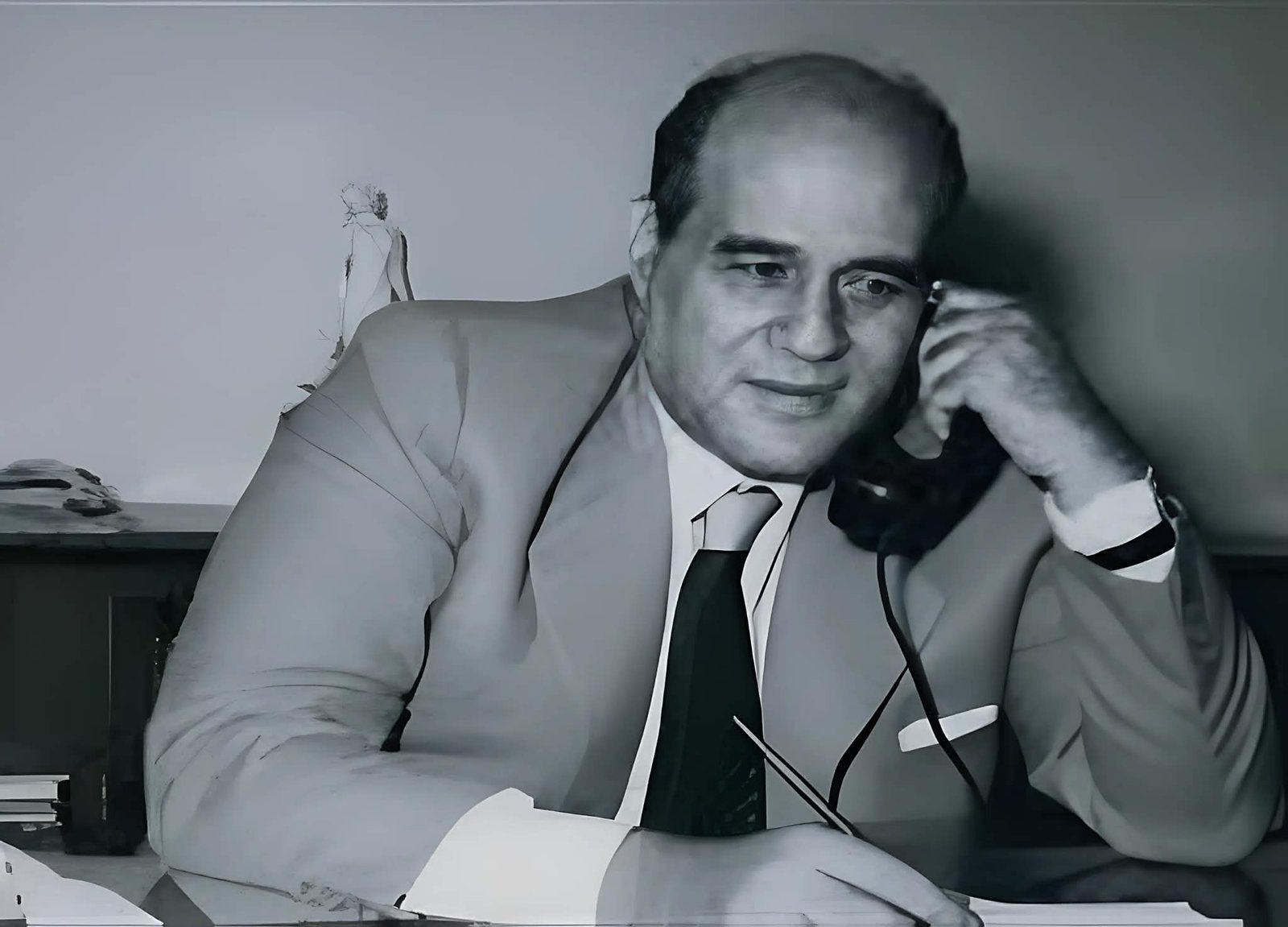 مصطفى أمين.. حكاية صحفي صنع تاريخًا في بلاط صاحبة الجلالة