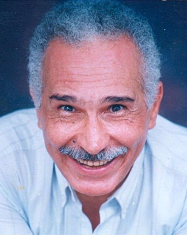 الموسيقار أحمد عبد الرحمن أبو زهرة يكشف آخر تطورات الحالة الصحية لوالده ويطمئن الجمهور