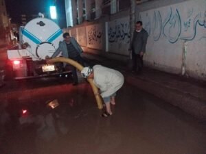 محافظ المنوفية يتابع ميدانيًا جهود شفط مياه الأمطار والتعامل مع موجة الطقس السيئ