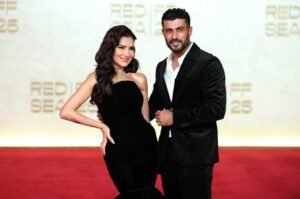 مي عمر تفتح باب التساؤلات حول تعاونها الفني الجديد بعيدًا عن محمد سامي