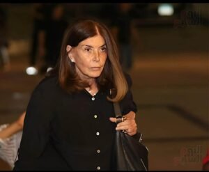 نجوم الفن والإعلام يودّعون هالة مصطفى.. حضور بارز في عزاء أستاذة العلوم السياسية