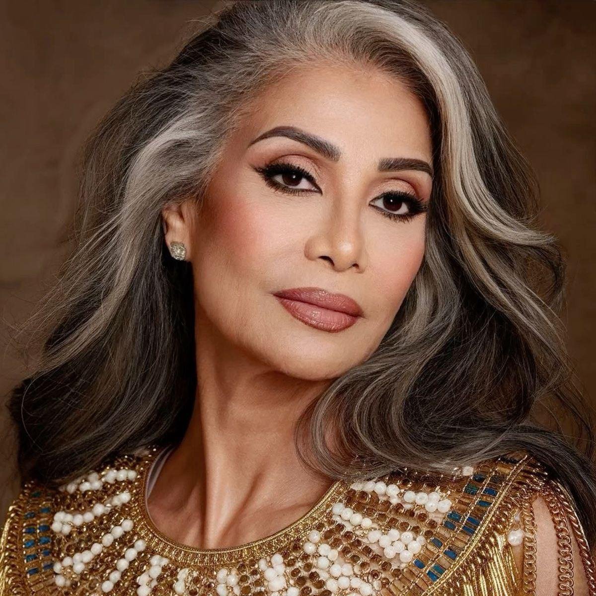 ضربات صحية مفاجئة في الوسط الفني.. نجوم كبار بين المستشفى والتعافي والجمهور في حالة قلق