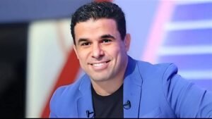 جدل تحكيمي جديد في الدوري المصري.. خالد الغندور يكشف كواليس أزمة الفار في مباراة فاركو والجيش