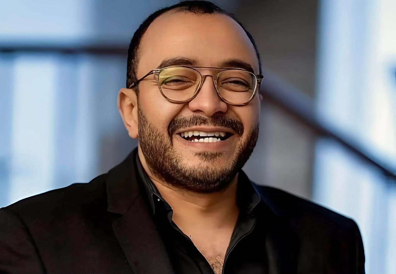 حسام داغر يحتفل بشم النسيم برسالة مرحة للجمهور