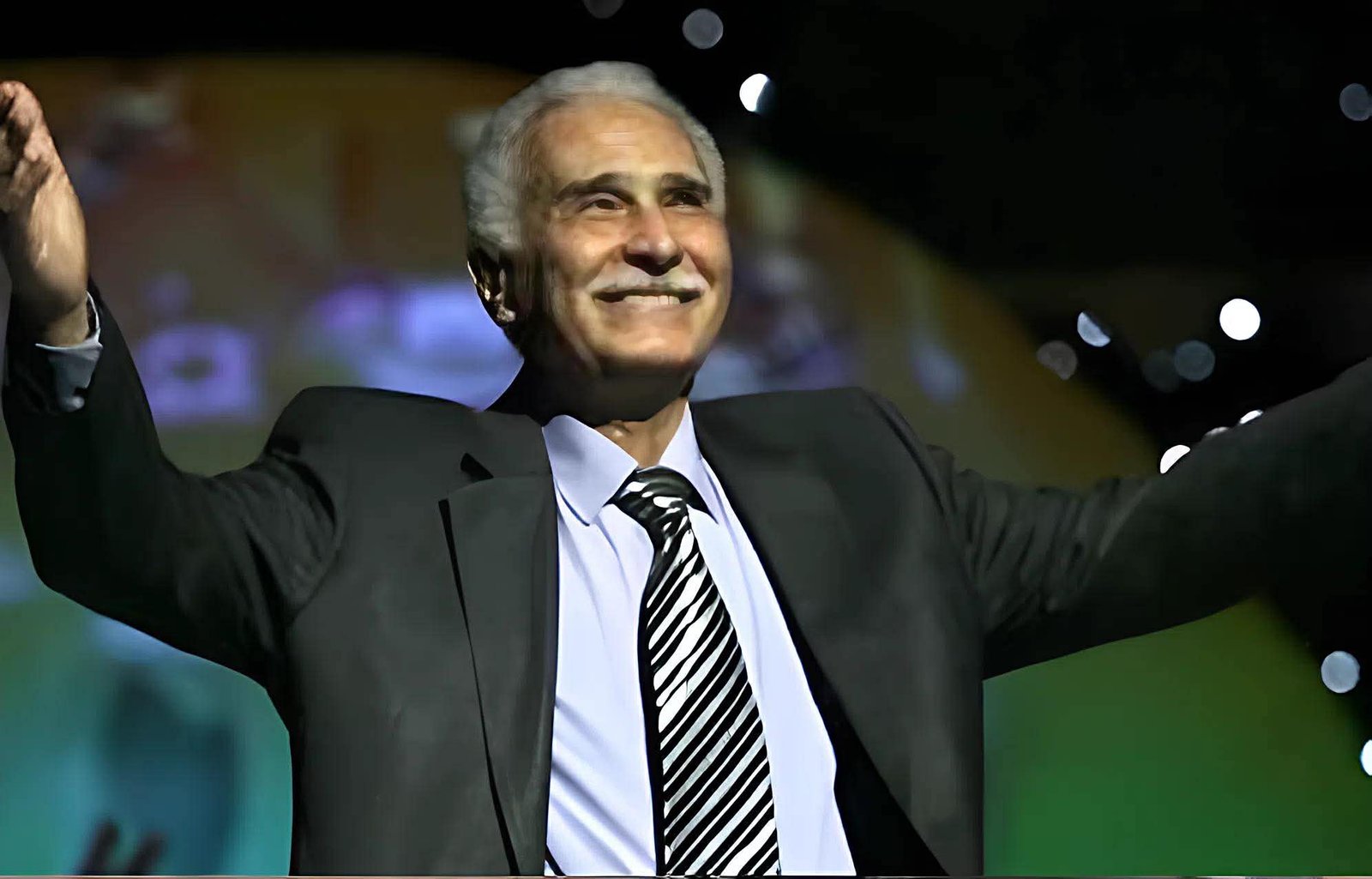 تطورات الحالة الصحية للفنان عبد الرحمن أبو زهرة.. أسرته تكشف التفاصيل 3 تطورات الحالة الصحية للفنان عبد الرحمن أبو زهرة.. أسرته تكشف التفاصيل