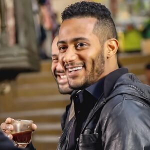 محمد رمضان يواصل تفاعله مع جمهوره ويؤكد: النجاح مستمر بدعم الجمهور 3 محمد رمضان يواصل تفاعله مع جمهوره ويؤكد: النجاح مستمر بدعم الجمهورواصل الفنان محمد رمضان تفاعله النشط مع جمهوره عبر حساباته الرسمية على مواقع التواصل الاجتماعي، حيث شارك متابعيه بعدد من المنشورات التي تعكس استمراره في تحقيق النجاح على المستوى الفني والغنائي.
وحرص محمد رمضان على توجيه رسائل مباشرة لجمهوره، أعرب خلالها عن امتنانه للدعم الكبير الذي يتلقاه بشكل دائم، مؤكدًا أن هذا الدعم يمثل الدافع الأساسي لاستمراره في تقديم أعمال جديدة تحافظ على مكانته في الساحة الفنية.
كما أشار إلى استمراره في العمل على مشروعات فنية متنوعة خلال الفترة المقبلة، سواء على مستوى الدراما أو الغناء، في إطار سعيه للحفاظ على تواجده القوي وتقديم محتوى يواكب تطلعات الجمهور.
ويُعرف محمد رمضان بنشاطه الكبير على منصات التواصل الاجتماعي، حيث يعتمد على التواصل المباشر مع جمهوره كجزء أساسي من حضوره الفني، وهو ما يساهم في تصدره التريند بشكل مستمر.