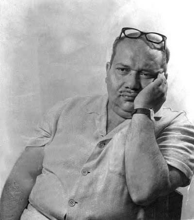 في ذكرى وفاة صلاح جاهين.. شاعر الثورة ورباعيات الخلود الذي جمع بين الكلمة والرسم والسينما