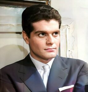 في ذكرى ميلاده.. عمر الشريف من شوارع الإسكندرية إلى العالمية.. قصة فنان مصري سحر هوليوود وخلّد اسمه بين الكبار