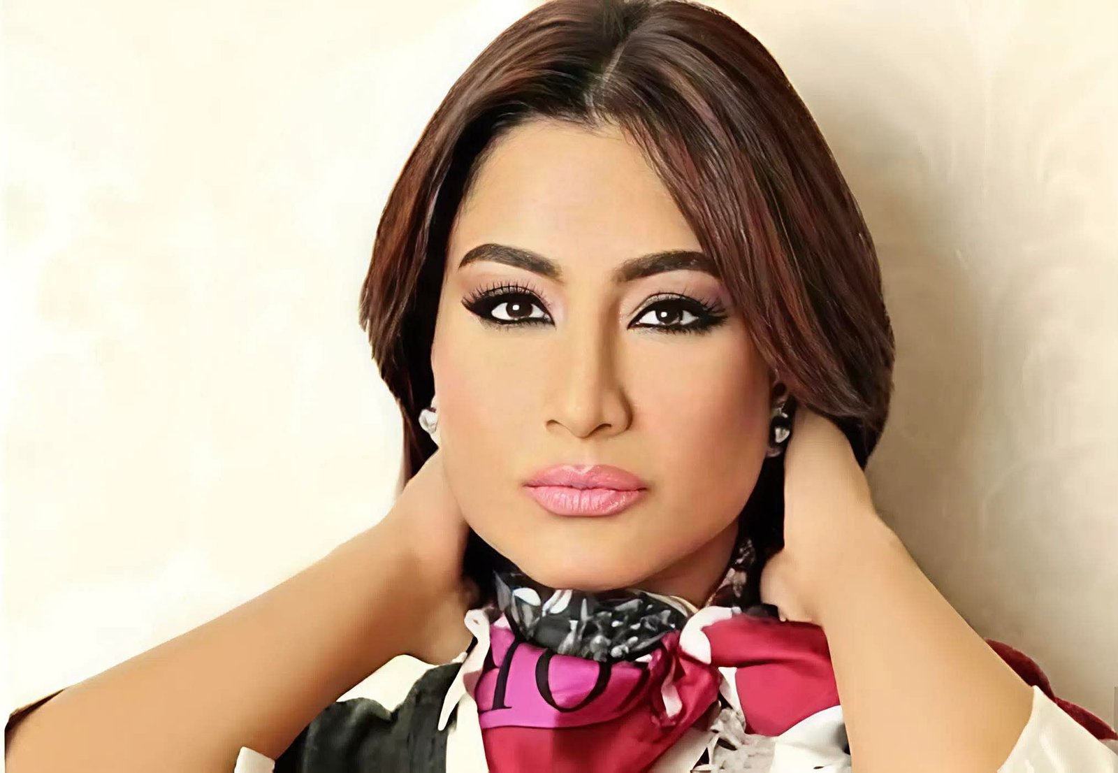 تفاصيل حادث بسمة وهبة على طريق المحور.. انقلاب سيارتها ونقلها للمستشفى وحالتها الصحية الآن