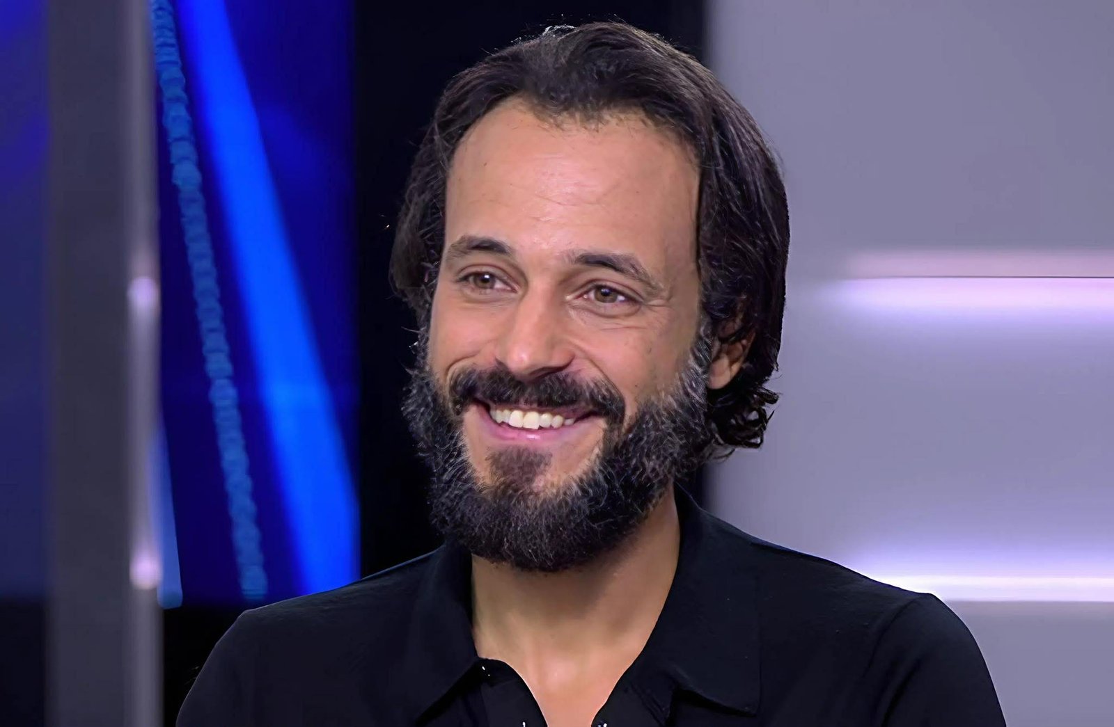 يوسف الشريف يكشف كواليس جديدة: “الارتجال كان مرعب في البداية”