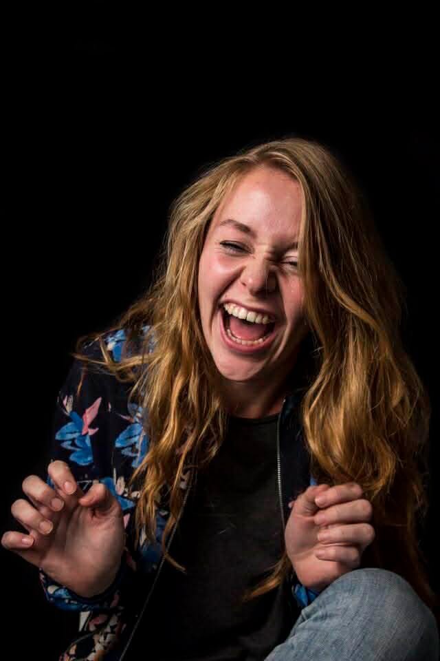 فوائد الضحك.. علاج طبيعي يحسن صحتك النفسية والجسدية