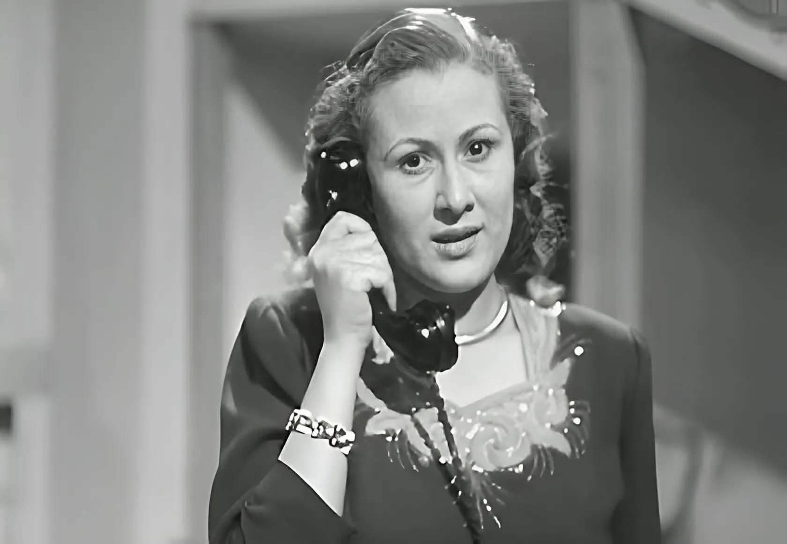 في ذكرى رحيل عزيزة حلمي.. أم السينما المصرية التي جسدت الحنان على الشاشة وخلدت في ذاكرة الفن