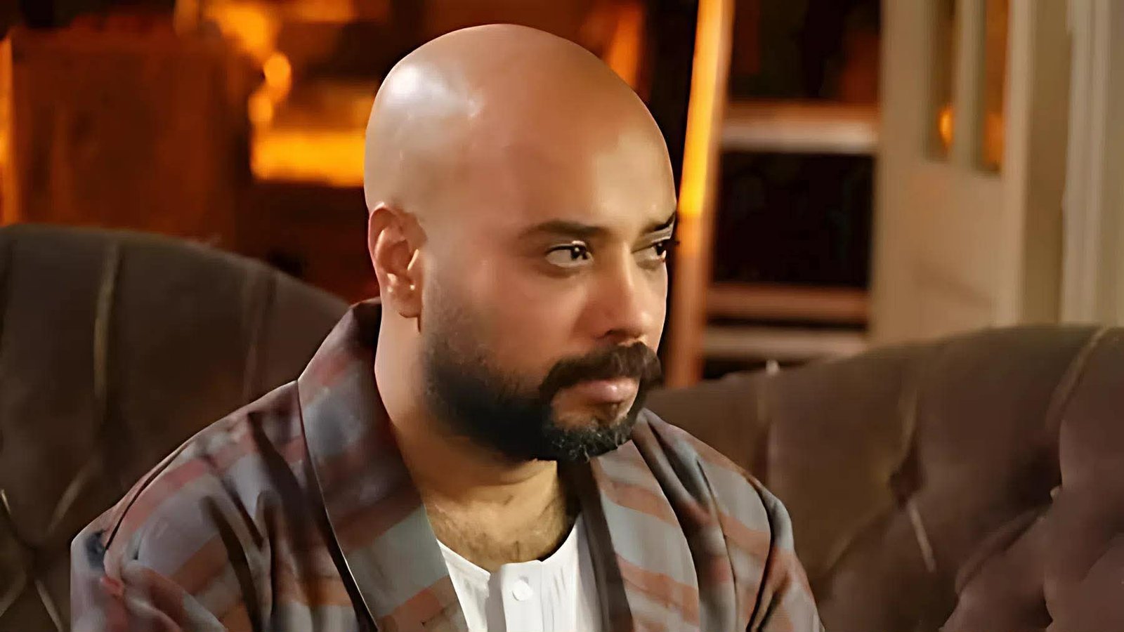 وفاة والد الفنان حاتم صلاح وتشييع الجنازة من مسجد آل رشدان