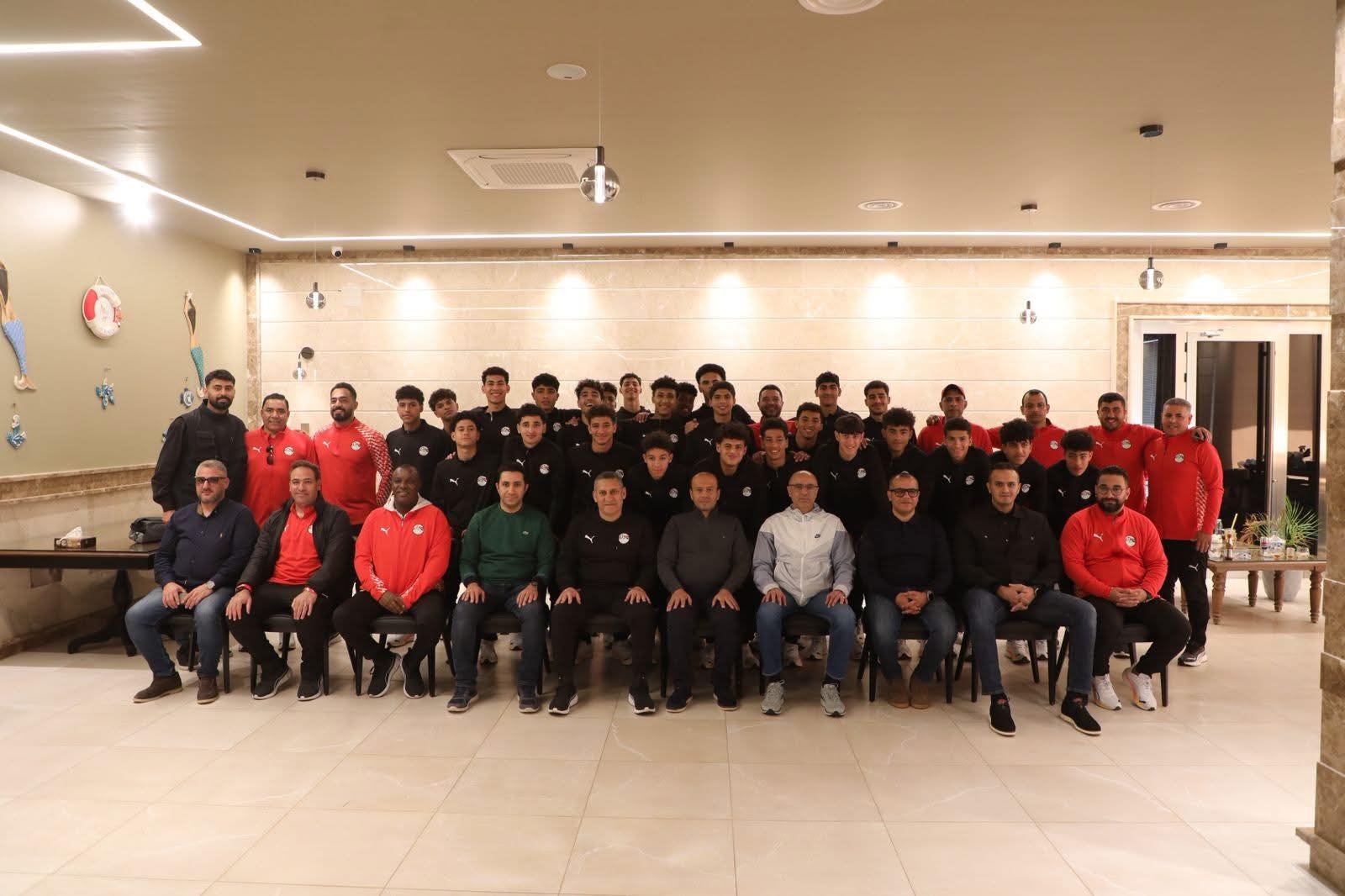مأدبة غداء لمنتخب ناشئي مصر في ليبيا بحضور دبلوماسي لدعم الفريق قبل تصفيات أفريقيا