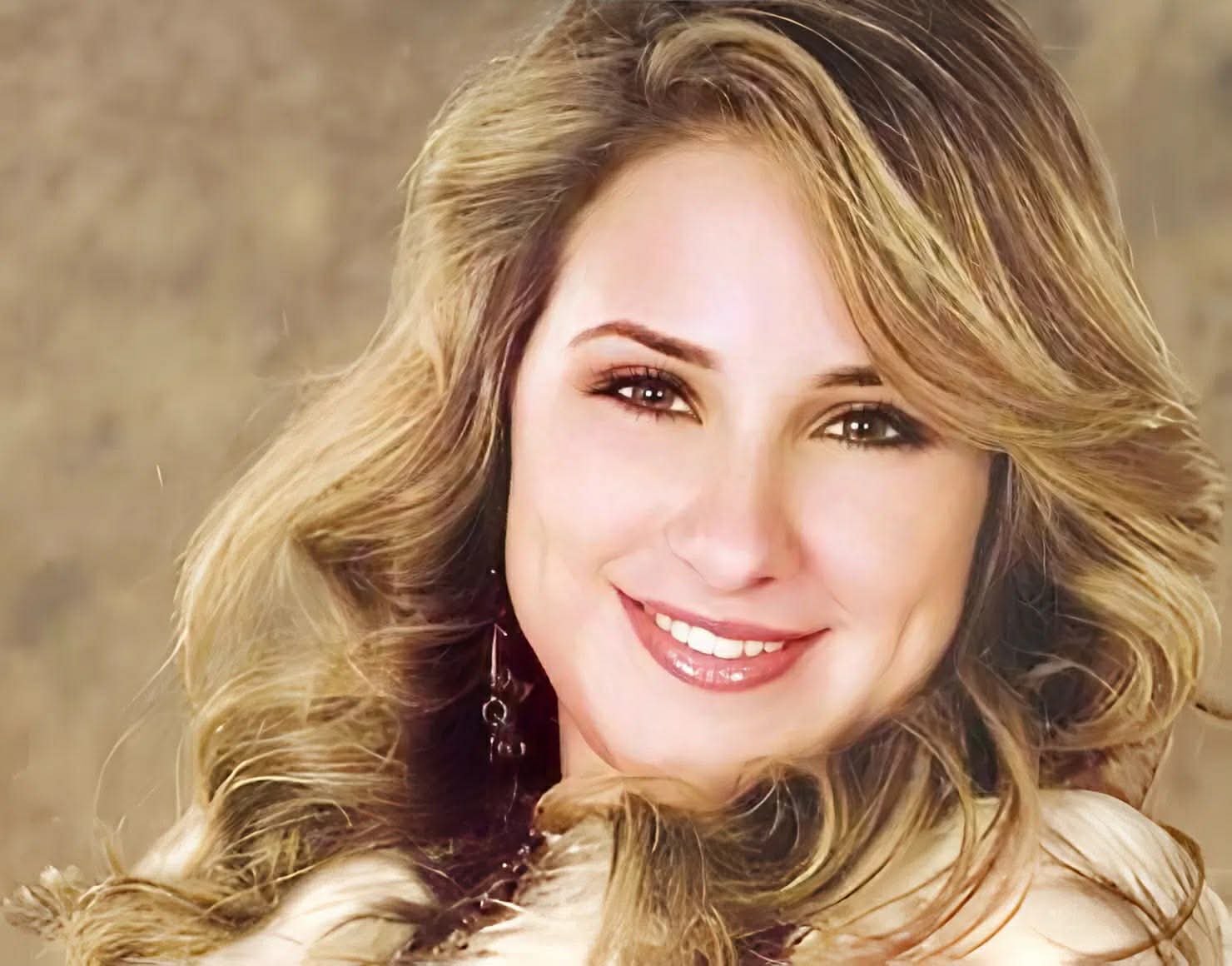 شيري عادل.. رحلة فنية بدأت من الإعلانات وتألقت في الدراما والسينما رغم تقلبات حياتها الشخصية