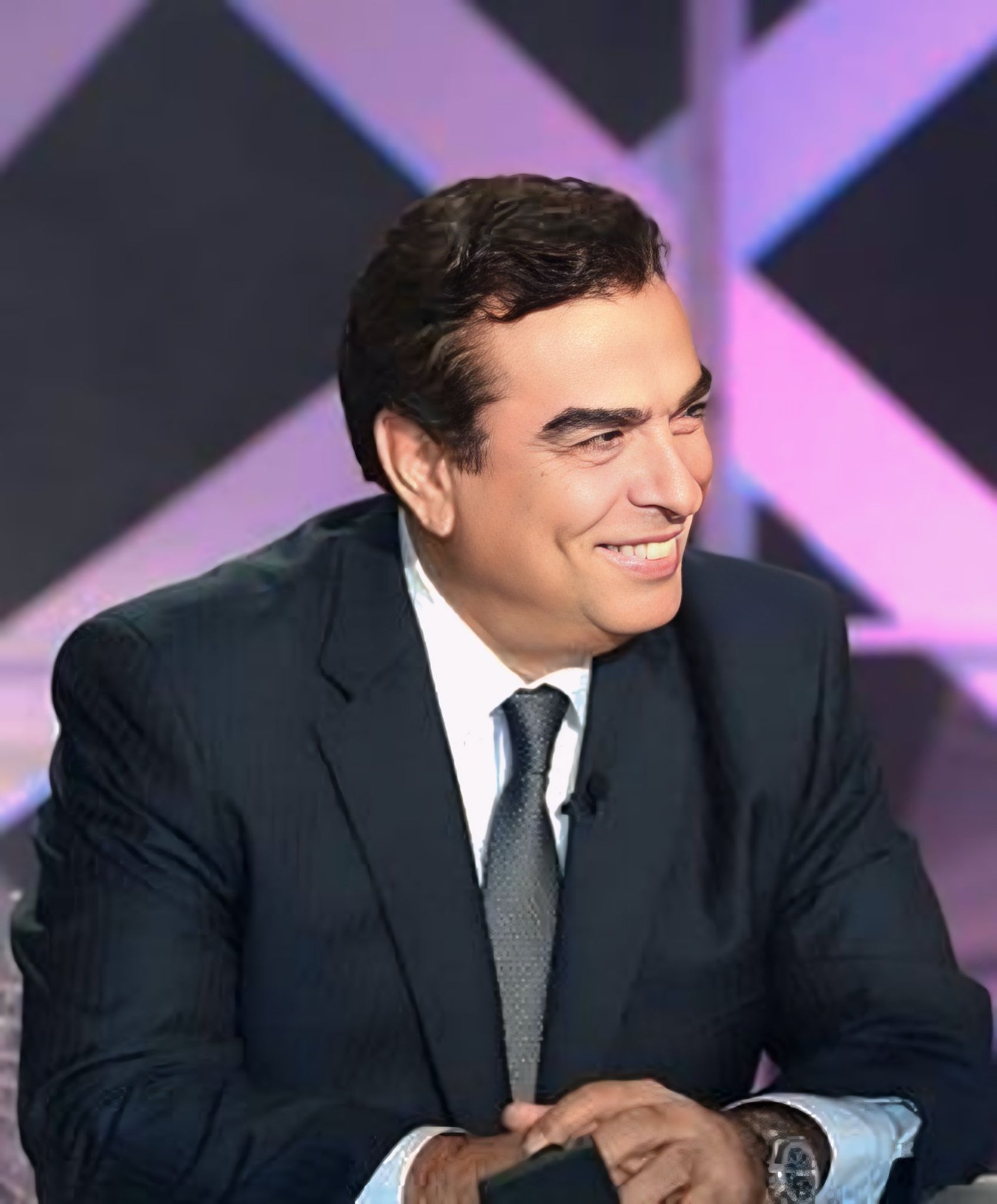 من هو جورج قرداحي؟ رحلة إعلامي صنع شهرة استثنائية في العالم العربي