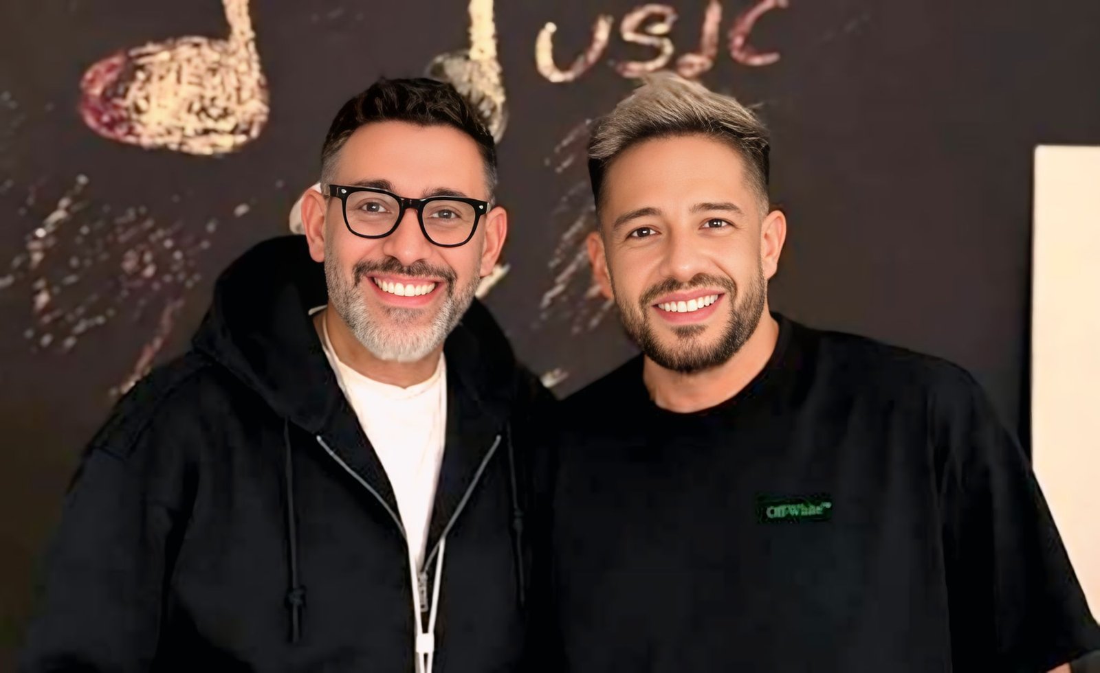 عمرو مصطفى يتعاون مع حماقي في ألبوم سمعوني بـ7 أغانٍ