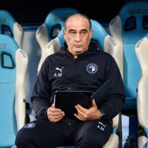 أحمد شوبير: مدرب بيراميدز مهدد بالرحيل وعلي ماهر الأقرب