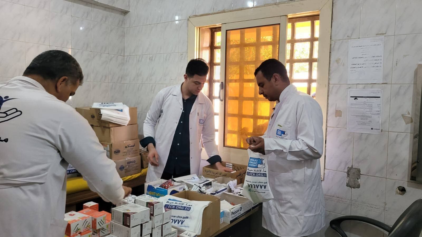 رئيس الوزراء يستعرض حصاد قافلة طبية شاملة بأسيوط.. الكشف على أكثر من 3900 حالة وتحويل 117 مريضًا للعلاج بالمستشفيات