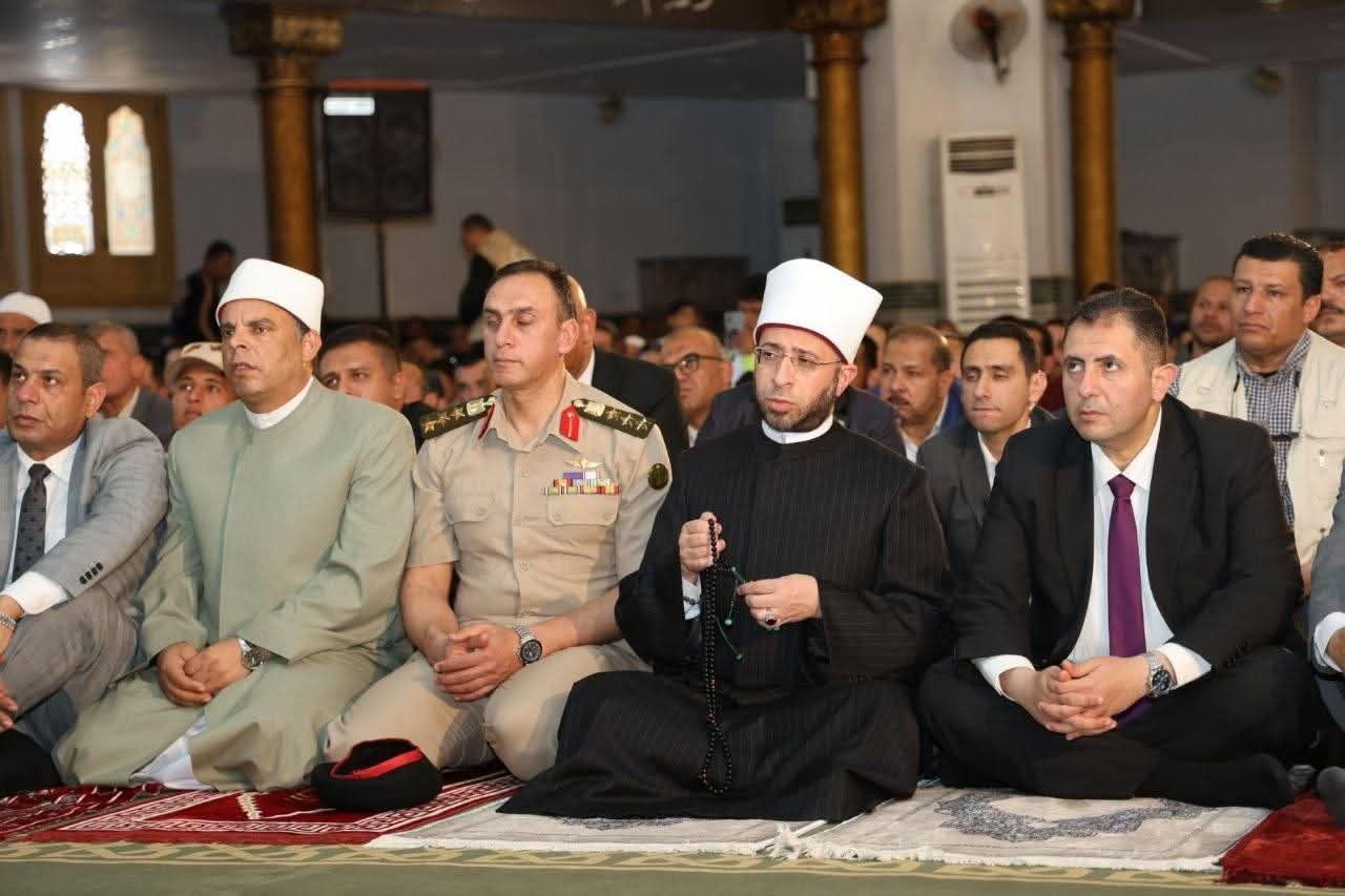 وزير الأوقاف ومحافظ دمياط يشاركان أبناء المحافظة احتفالات العيد القومي الـ776