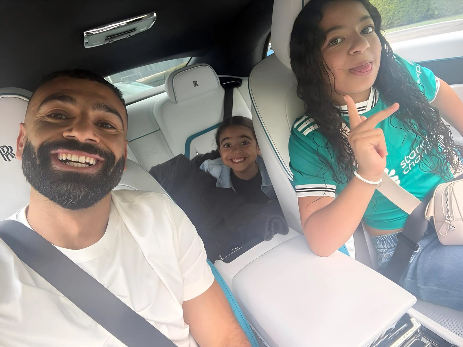 محمد صلاح يشارك لحظات عائلية مميزة مع مكة وكيان