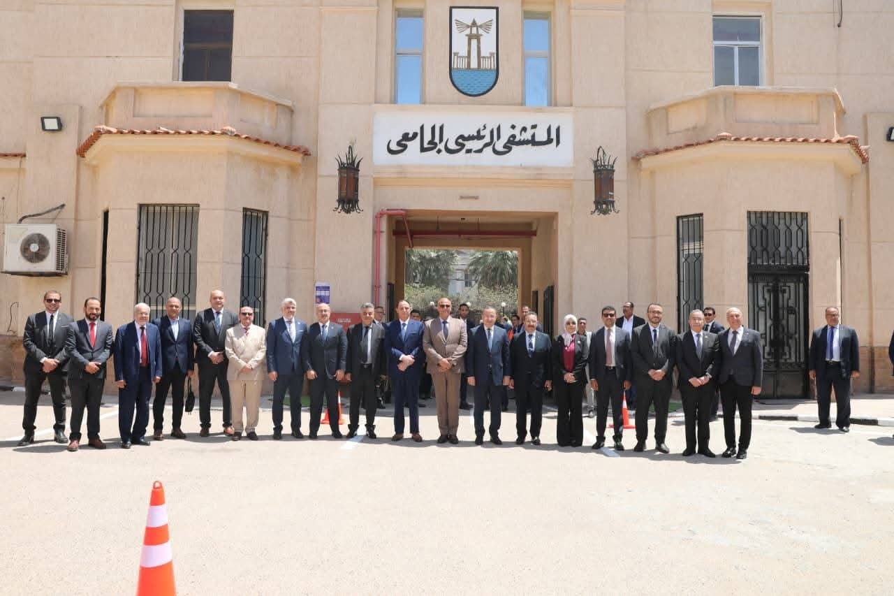 وزير التعليم العالي ومحافظ الإسكندرية يفتتحون مشروعات صحية جديدة بجامعة الإسكندرية