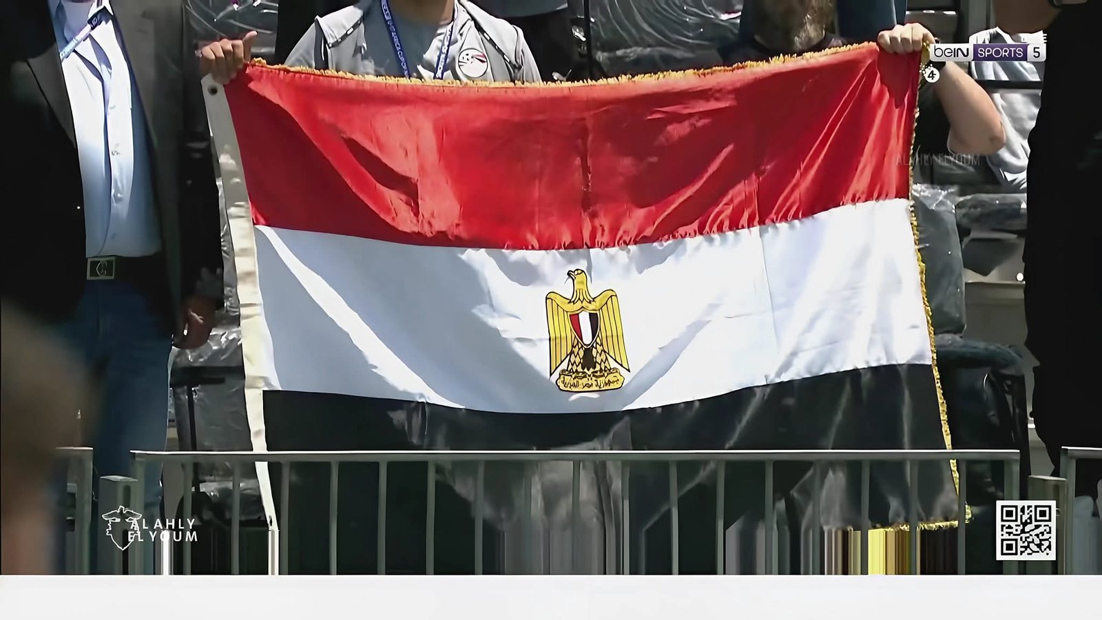 النشيد الوطني المصري يشعل حماس الجماهير قبل قمة مصر وتونس