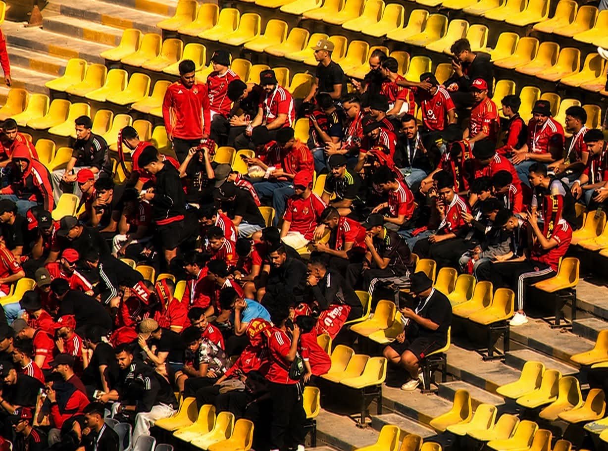 جماهير الأهلي تتوافد على ستاد برج العرب قبل انطلاق المباراة بساعتين