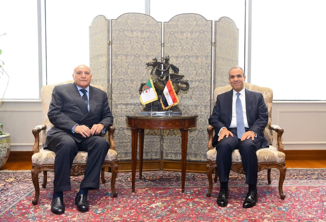 وزير الخارجية