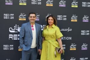 ليلى علوي تتألق في مهرجان كان بإطلالة لافتة مع هاني سلامة