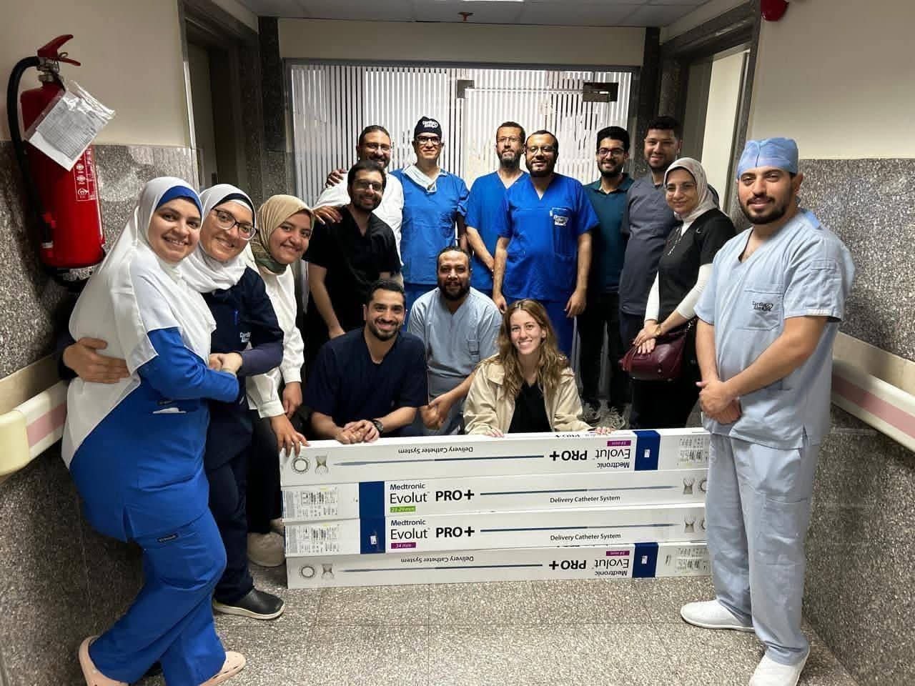 جامعة الإسكندرية تنجح في إجراء عمليات متقدمة لتغيير الصمام الأورطي بالقسطرة TAVI